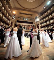 BAILE DE LOS DEBUTANTES