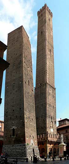 Torres Asinelli y Garisenda Torres Asinelli y Garisenda