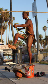 Artista callejero en Venice Beach Artista callejero en Venice Beach