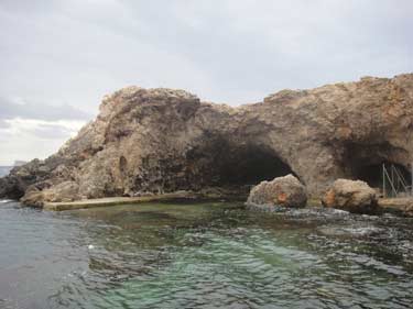 Lapsi Cave