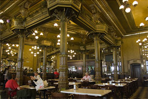 Café Iruña Café Iruña