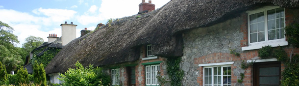 Entre los mejores pueblos de Irlanda para estudiar inglés se encuentra Adare