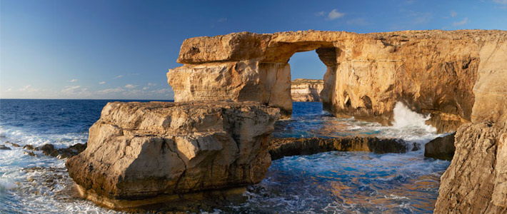 Con estas ayudas podrás estudiar inglés o en Malta o en Brighton