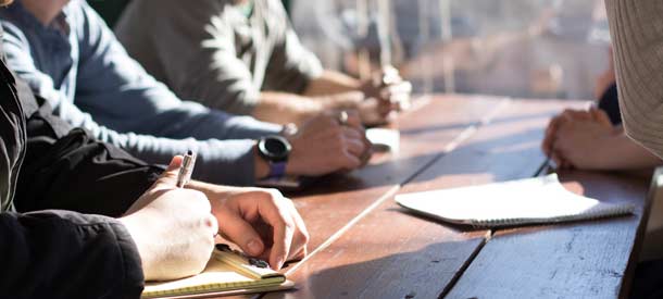 Entre otros factores el currículum vitae es muy relevante