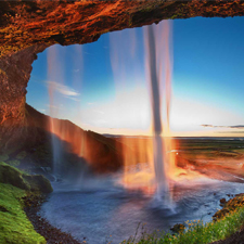 No podía faltar entre los destinos más extraños para aprender inglés Islandia