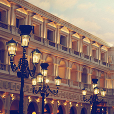 Has de tener en cuenta que la pronunciación del italiano no es igual al español