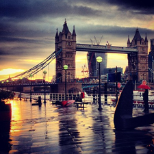 Y en el segundo lugar de los idiomas más fáciles del planeta tenemos al inglés